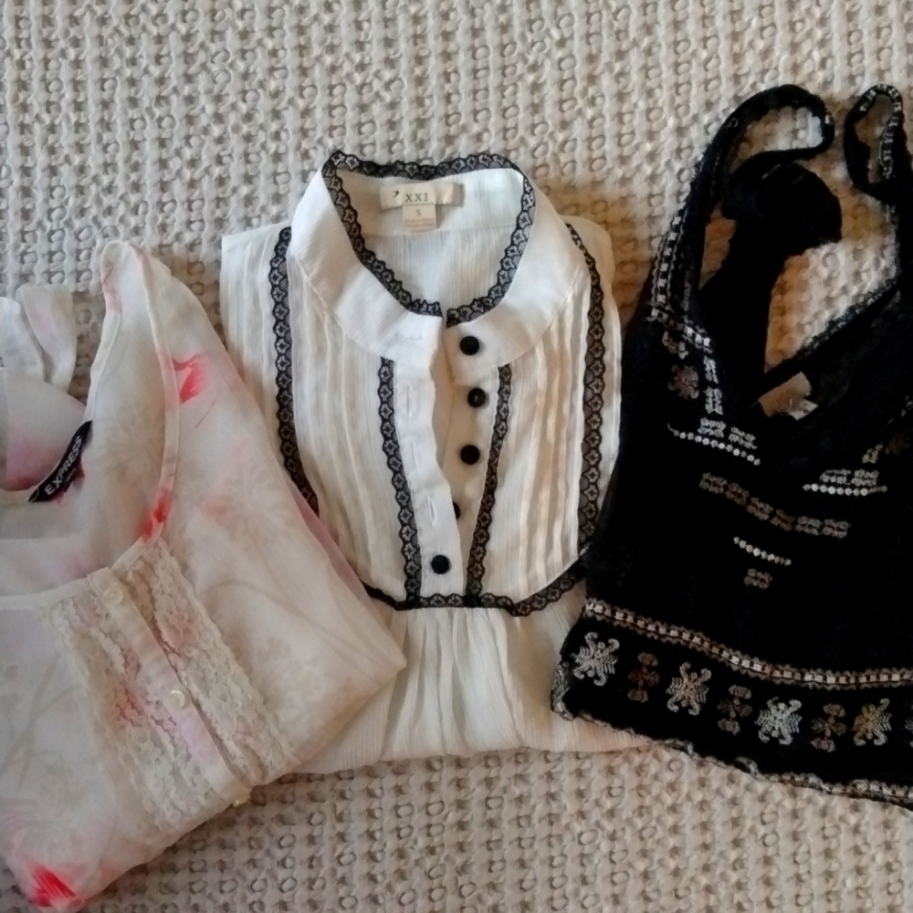 Bundle: 2 sheer tops XXI and Express